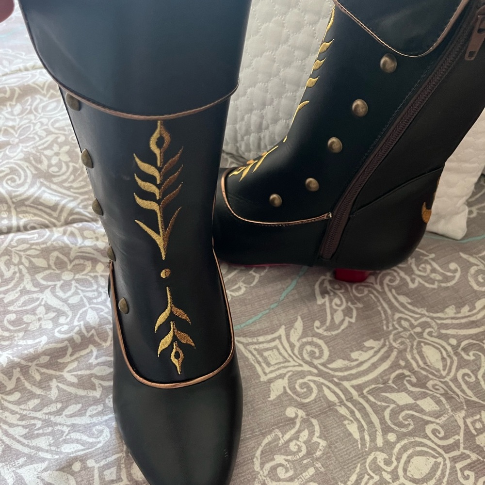 Disney Anna boots